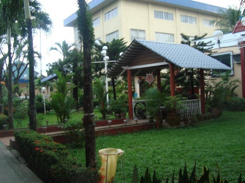 Gems Hotel y Centro de Conferencias Antipolo Exterior foto